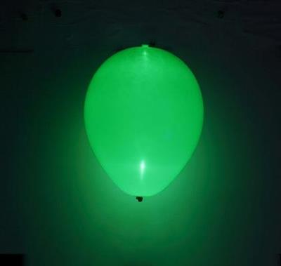 PALLONCINI D.27,5CM VERDE CON LED 5PZ